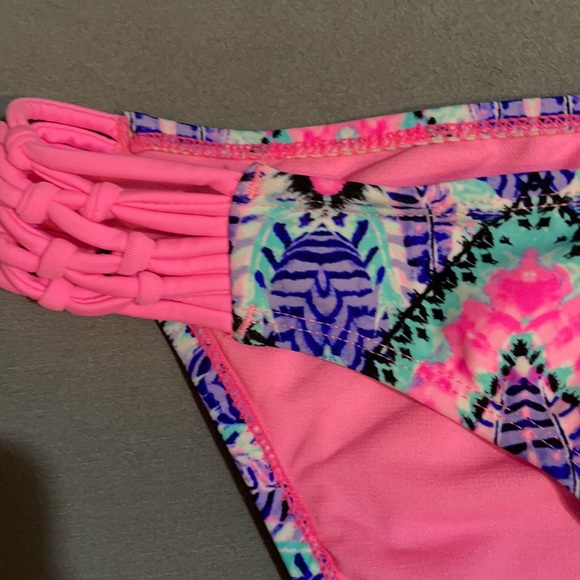 Two piece swimsuit - Picture 2 of 5